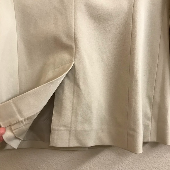 Caslon Off White Cream Ecru Long Lined 3 Button Front Blazer With Patch Pockets - Picture 13 of 16